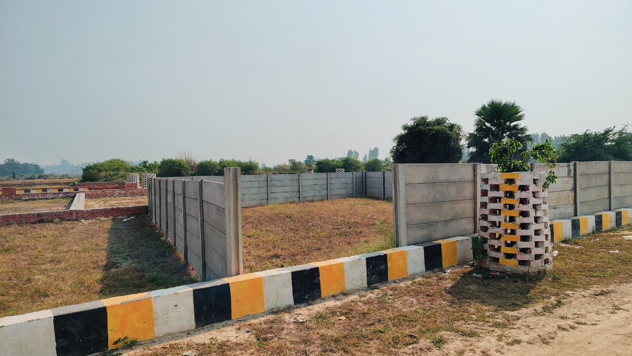 Boundary wall and plot layout